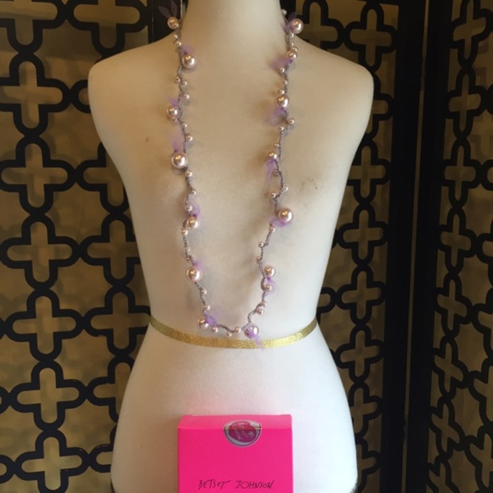 BETSEY JOHNSON‎ LAVENDER  PEARL LONG  NECKLACE